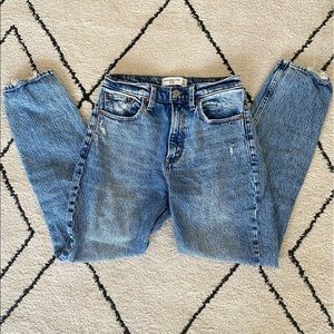 SOLD - Abercrombie Ankle Straight Jeans